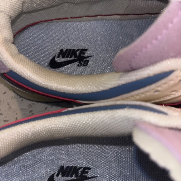 Nike SB Dunk Low Top Womens Sneakers Shoes. Size 8.5 - Picture 5 of 7